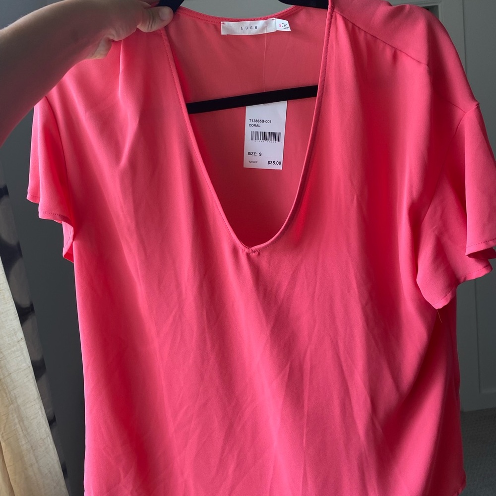NWT Lush coral shirt size small